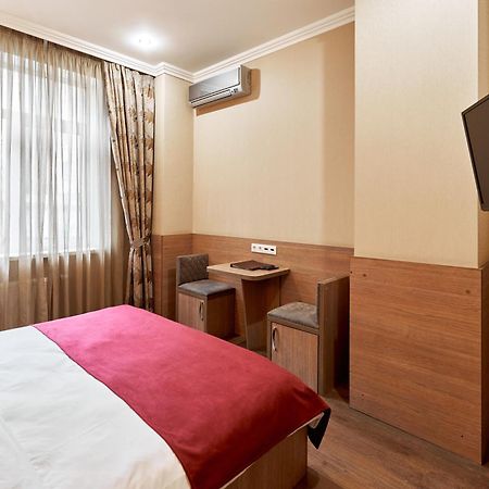 Hotel Classic Kiev Bagian luar foto