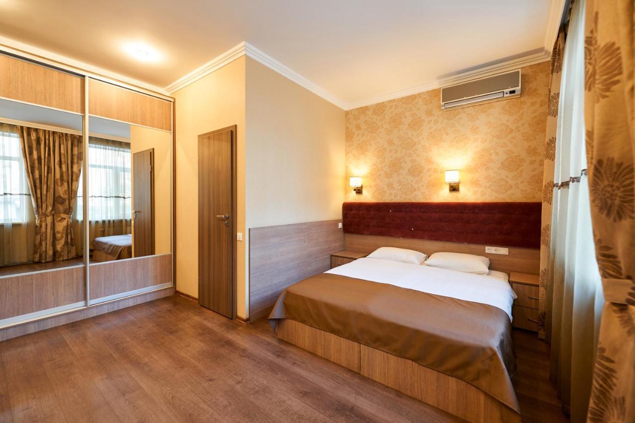 Hotel Classic Kiev Bagian luar foto
